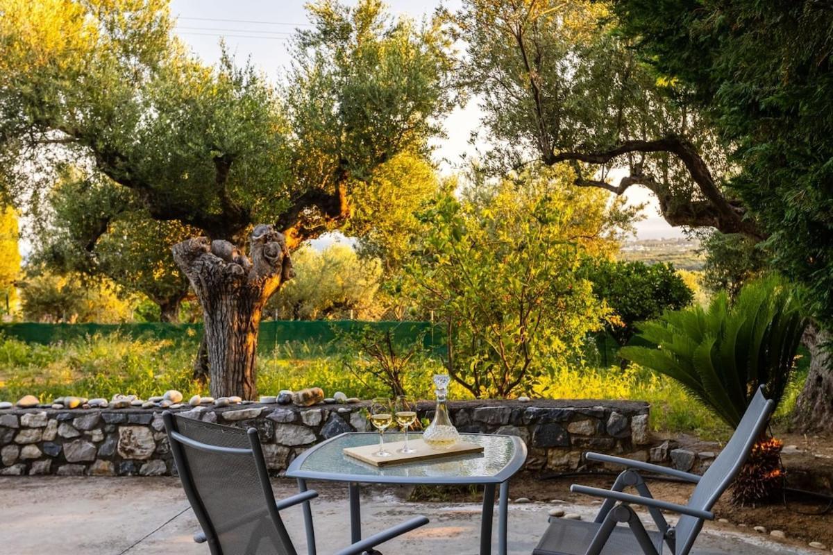 The Secret Garden At Villa Georgia Καλαμάτα Εξωτερικό φωτογραφία