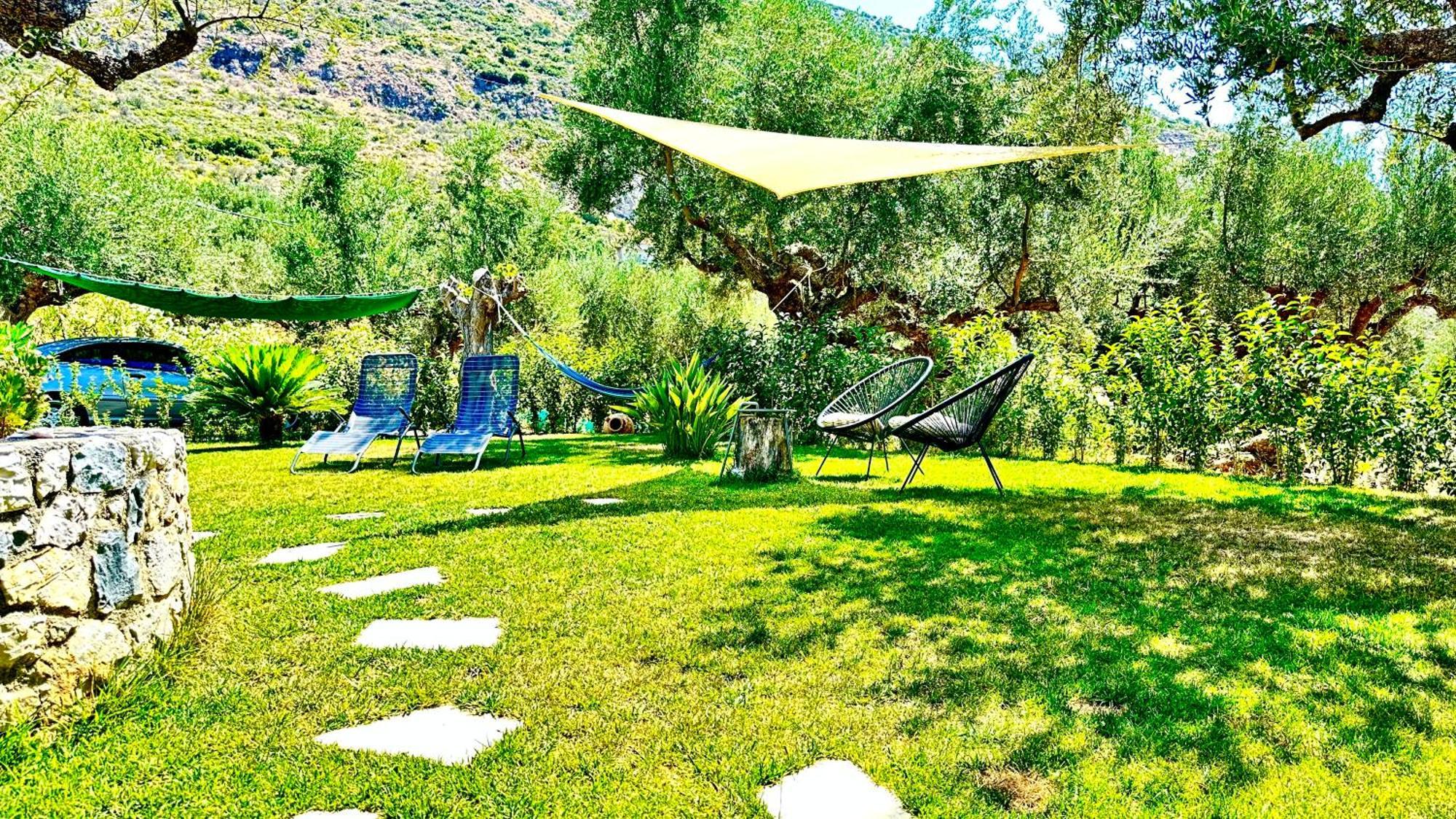 The Secret Garden At Villa Georgia Καλαμάτα Εξωτερικό φωτογραφία